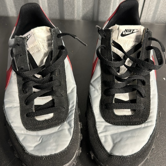 Nike Waffle Racer Gray and Red - Picture 3 of 9